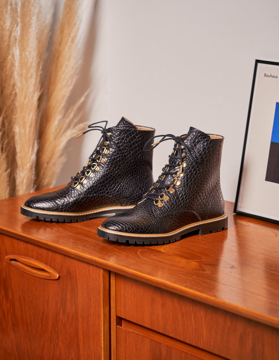 Alix Lace Boots - Cuir Croco Noir