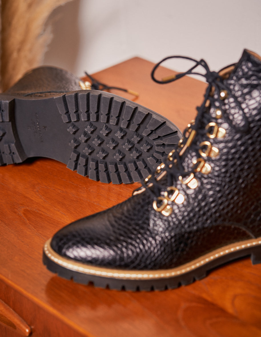 Alix Lace Boots - Cuir Croco Noir