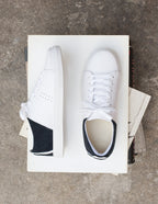 Baskets basses Renée - Cuir blanc et suède marine VP