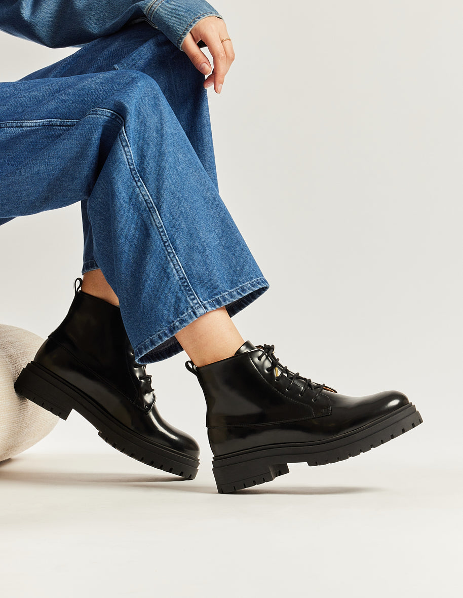 Bérénice laced ankle boots - Cuir box noir