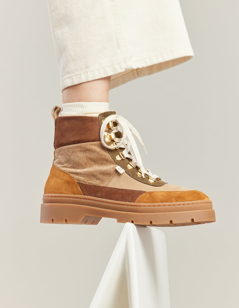 Joelle laced ankle boots - Suede fourré ambre beige kaki