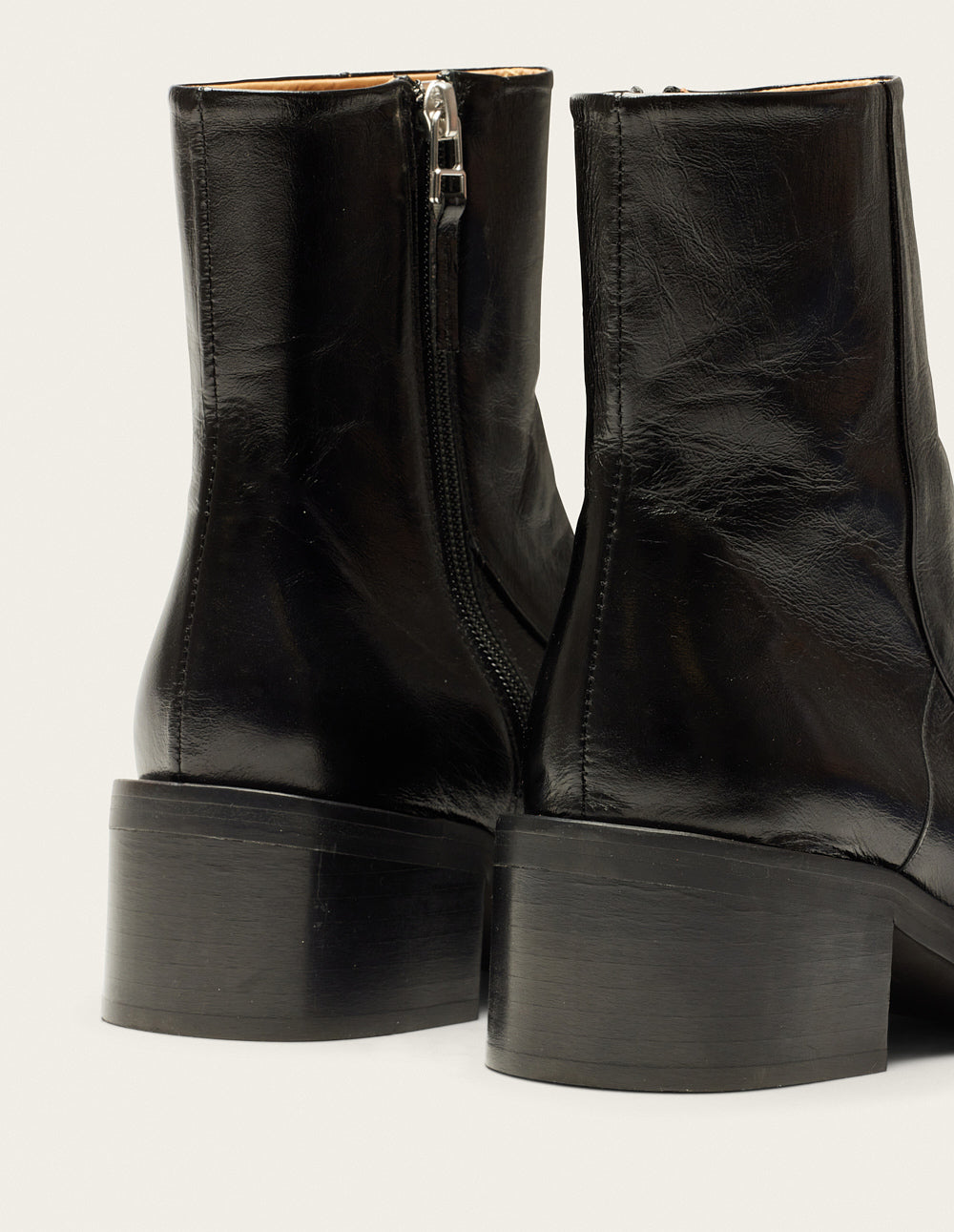 Callie ankle boots - Cuir plissé verni noir