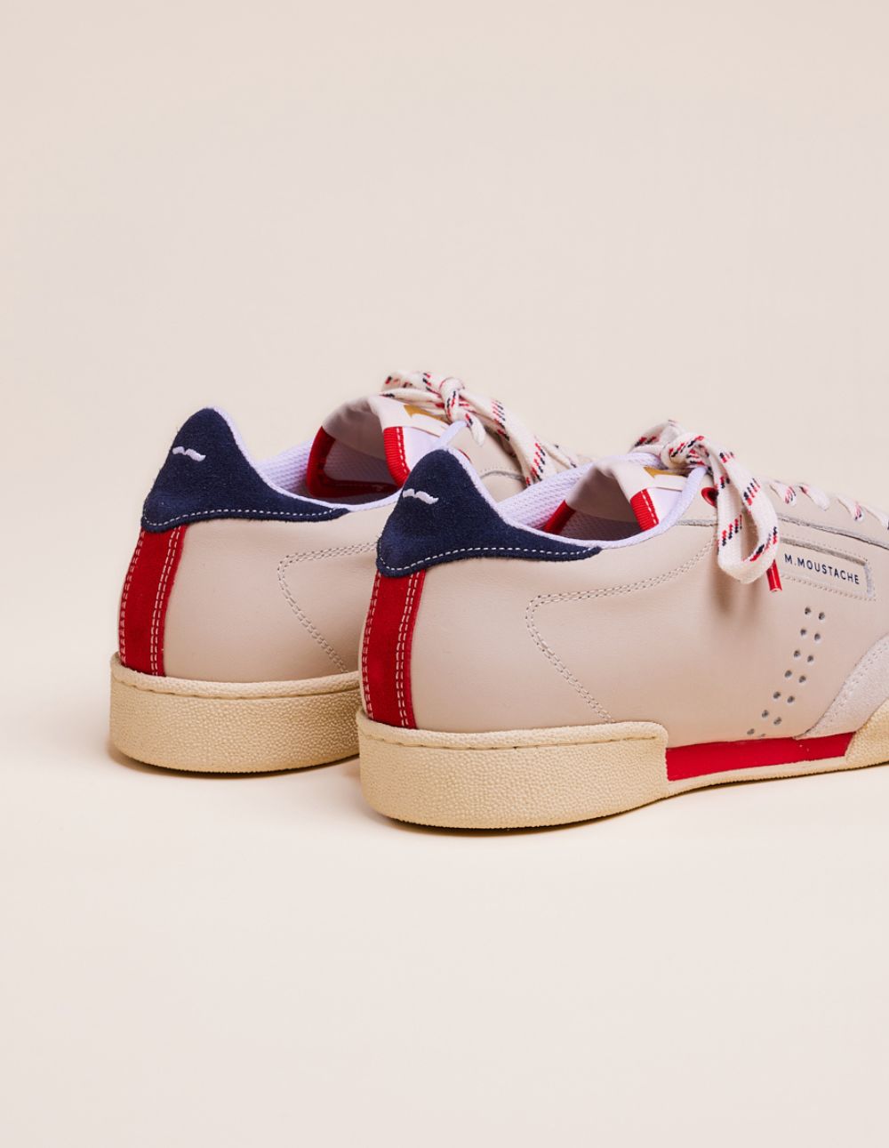 Baskets basses Anatole - Cuir écru rouge marine